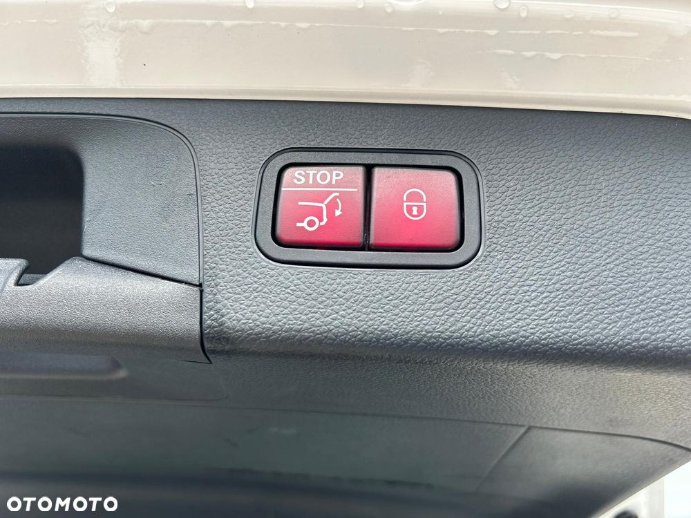 Mercedes-Benz GLC - 22