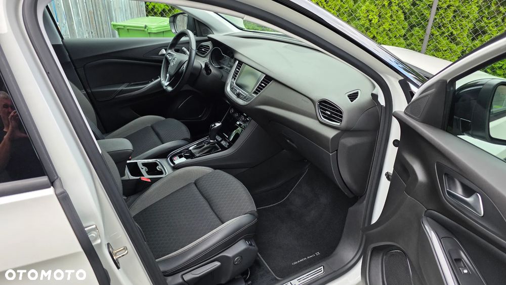 Opel Grandland X 1.6 T Ultimate S&S - 11
