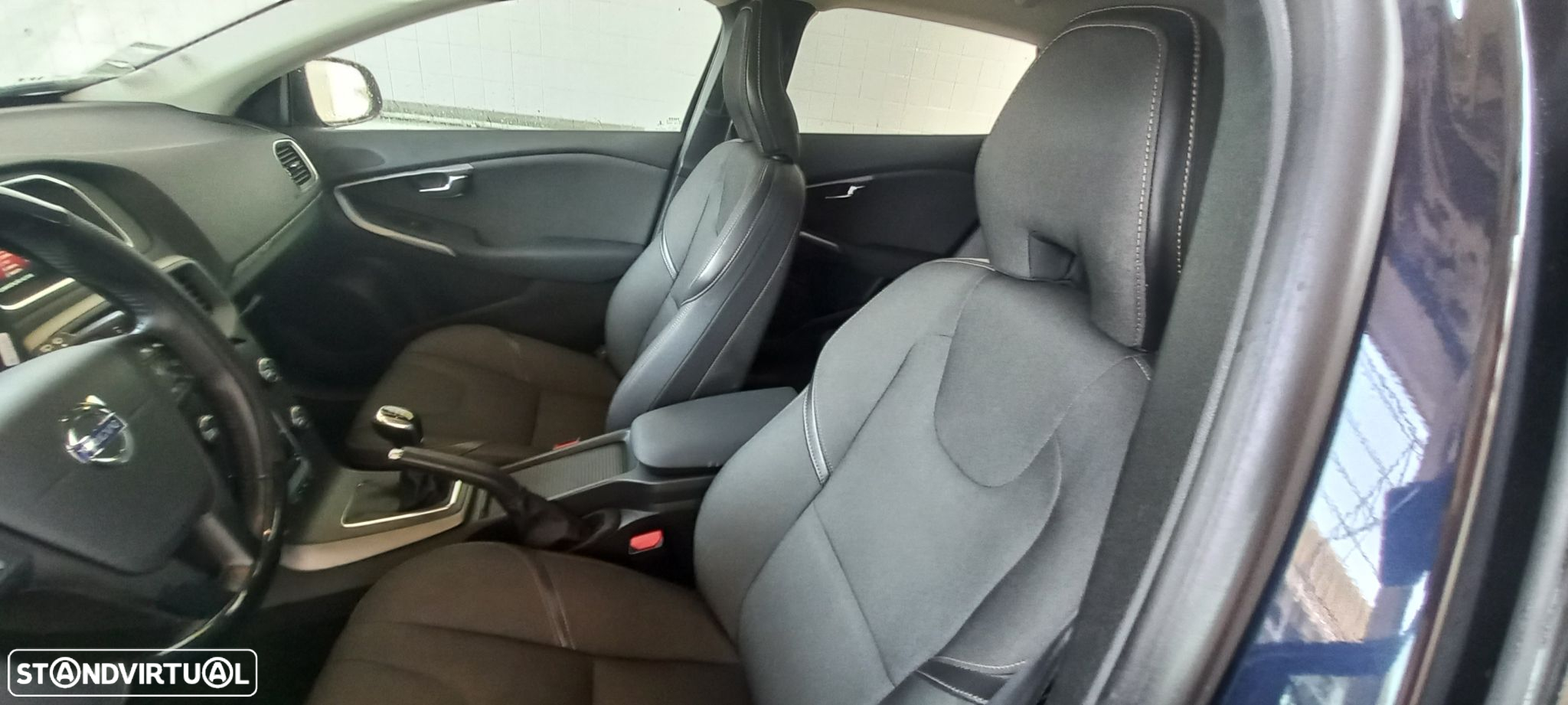 Volvo V40 2.0 D2 Kinetic - 6