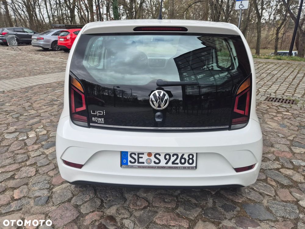 Volkswagen up! (BlueMotion Technology) move - 11