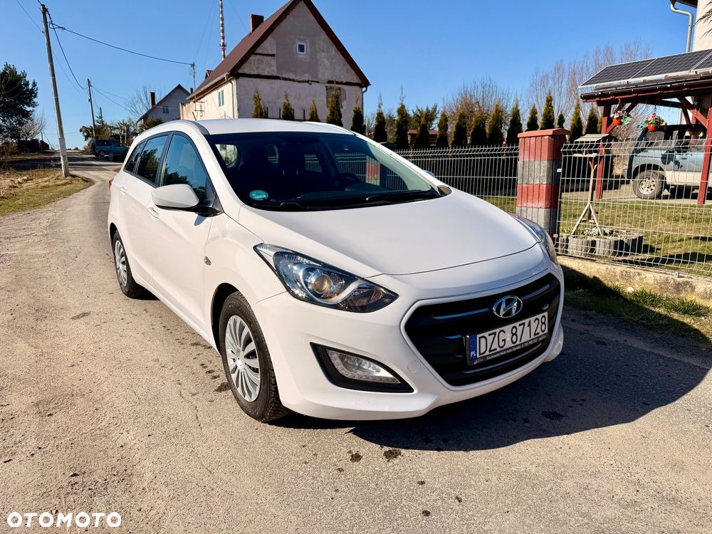 Hyundai i30 blue 1.6 CRDi Classic - 2