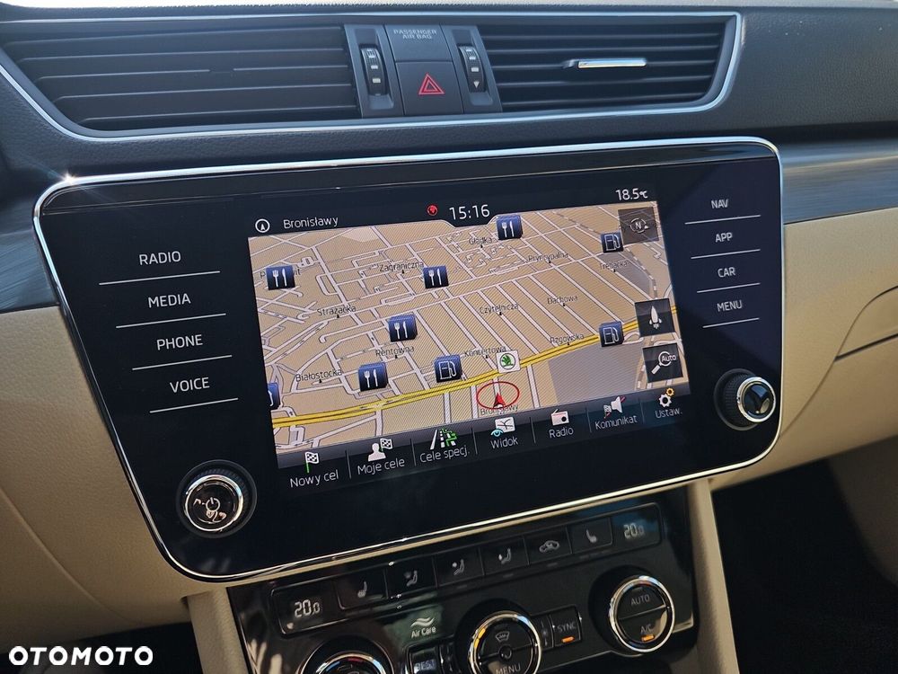 Skoda Superb 2.0 TDI Style DSG - 33