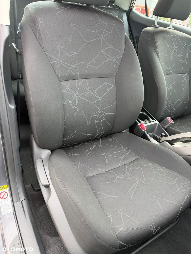Toyota Auris 1.33 VVT-i Premium - 11