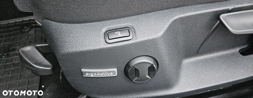 Volkswagen Golf 2.0 TDI SCR DSG Active - 18