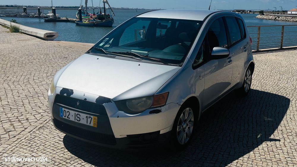 Mitsubishi Colt - 2