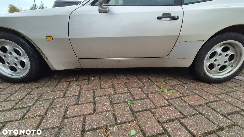 Porsche 944 - 13