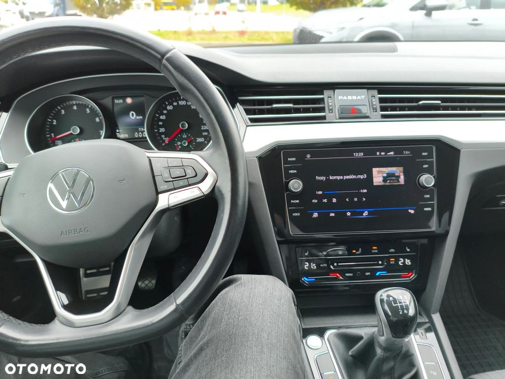 Volkswagen Passat 1.5 TSI EVO Business - 16