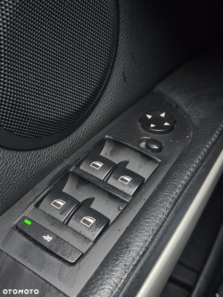 BMW Seria 3 330i xDrive Edition Sport - 29