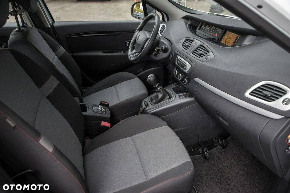 Renault Grand Scenic - 28