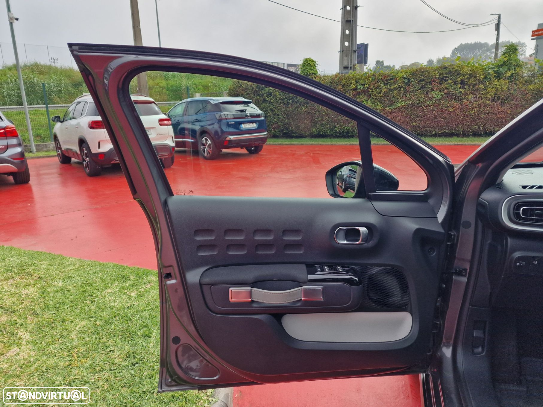 Citroën C3 1.2 PureTech Shine EAT6 - 7