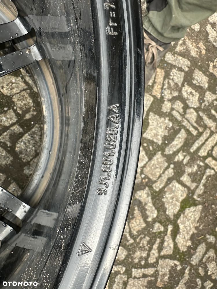 Felga Porsche Taycan J1 Mission E 5x130 9,5J 21 ET60 9J1601025AA - 5