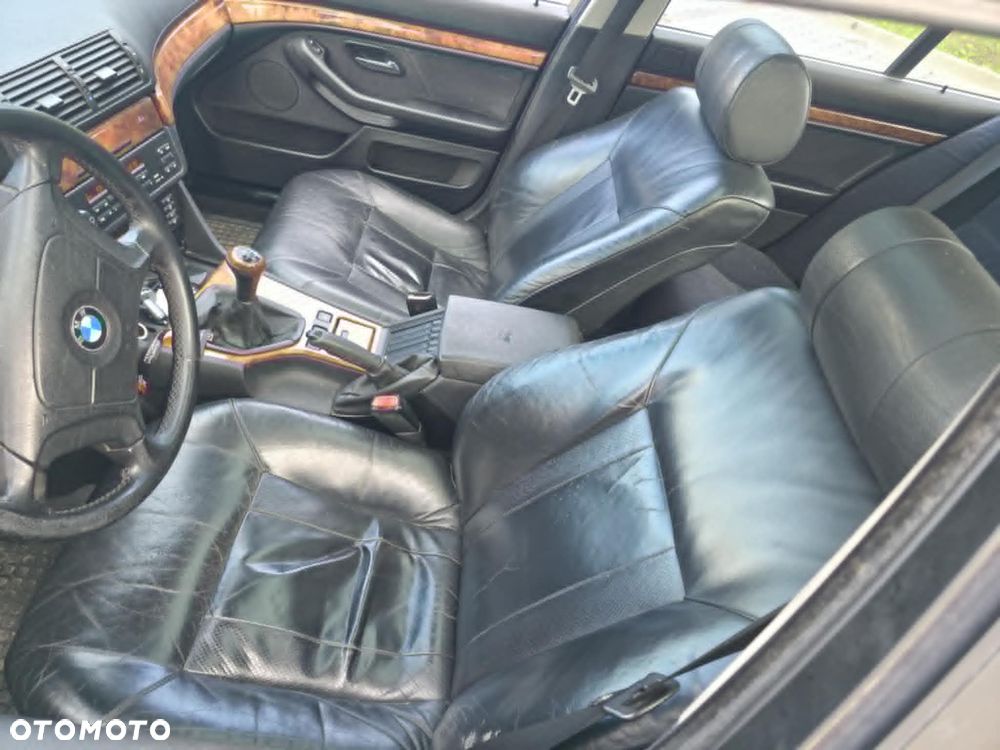 BMW Seria 5 520i - 20