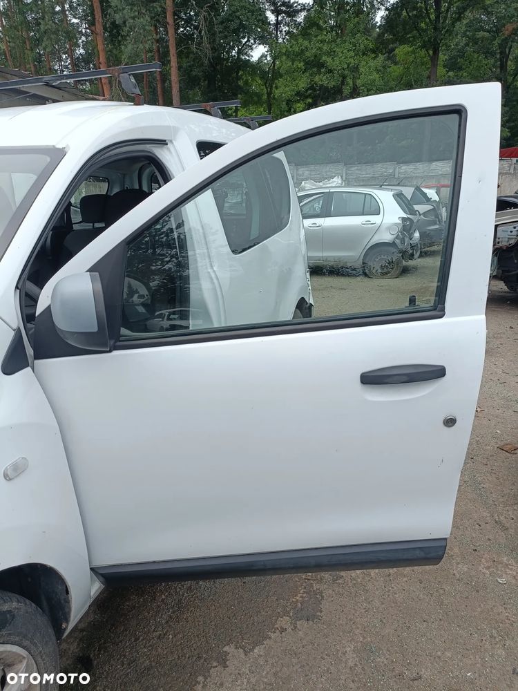 DACIA DOKKER 12-17 2013 r. 0389 drzwi lewy przód lewe przednie LP białe * - 13