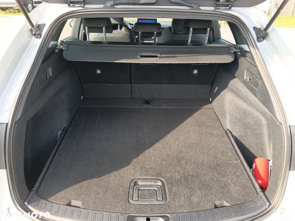 Toyota Corolla 1.8 Hybrid Comfort - 13