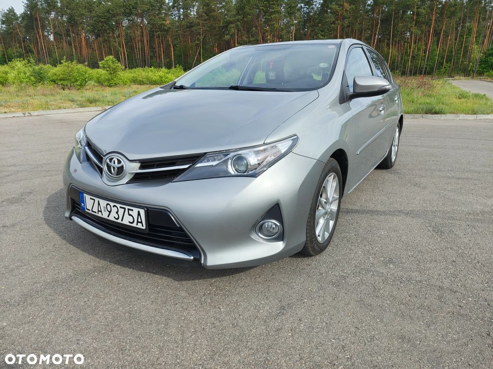 Toyota Auris 1.33 Dual-VVT-i Edition - 2