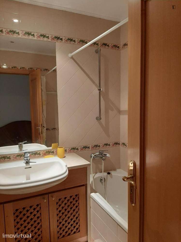 Quarto - localizado em Caparica Lisbon - Grande imagem: 3/14