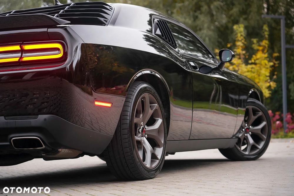 Dodge Challenger 3.6 SXT Plus - 30