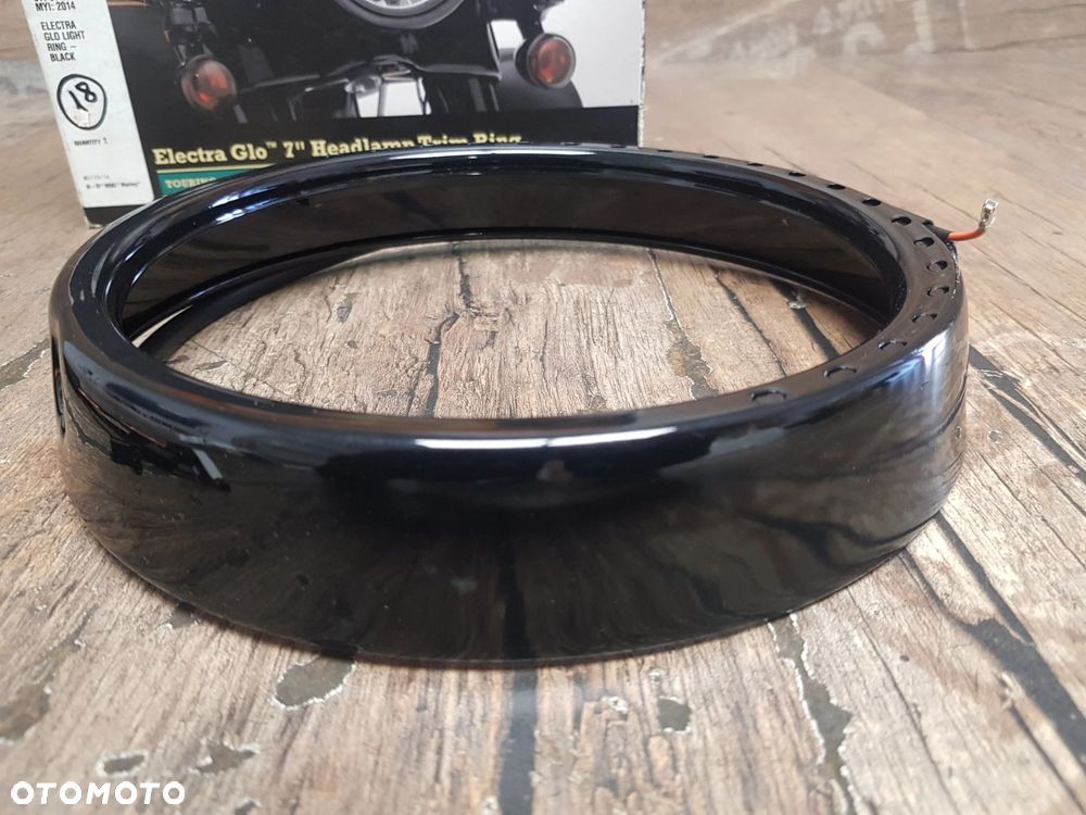 Podświetlana ramka reflektora led Harley Davidson Touring 61400153A - 5