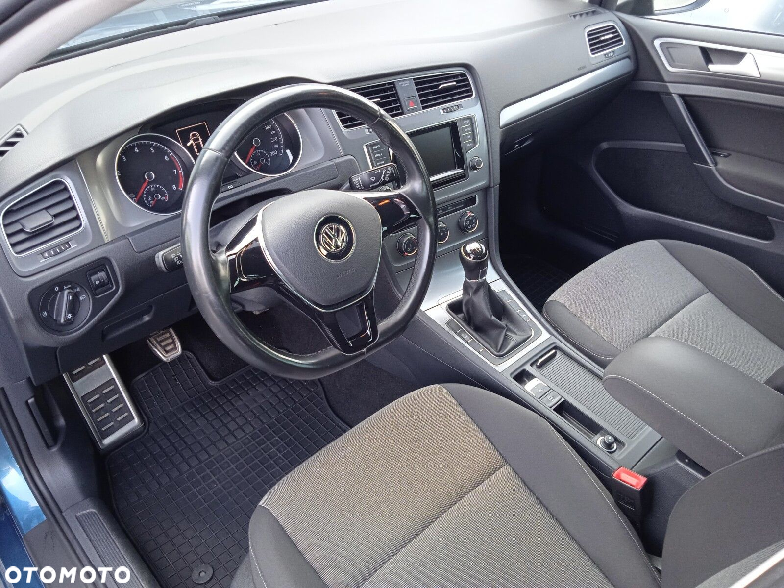 Volkswagen Golf VII 1.2 TSI BMT Trendline - 11