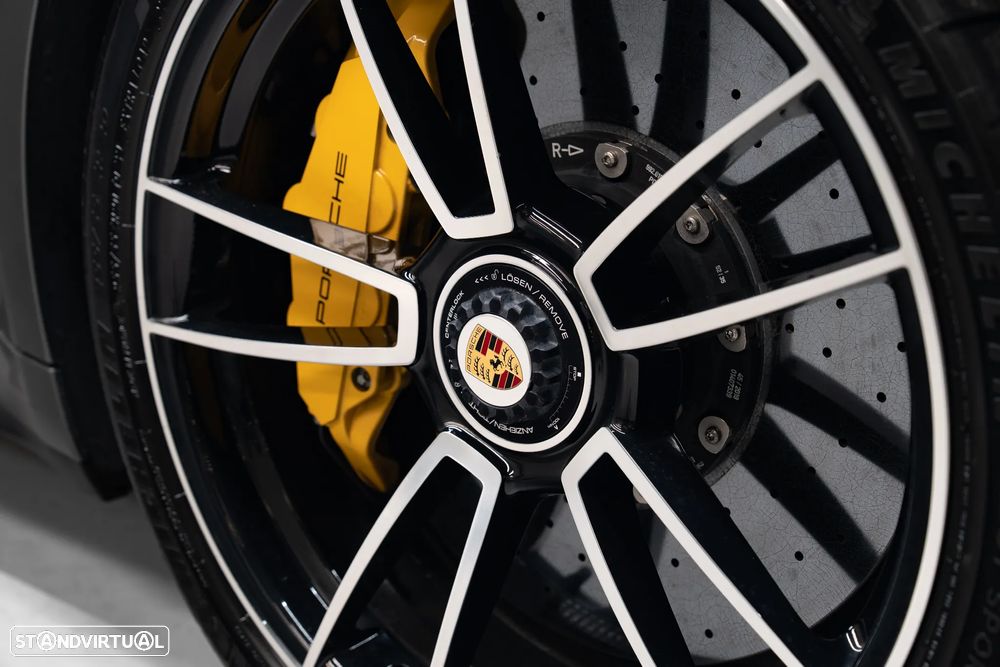 Porsche 911 (992) Turbo S - 11