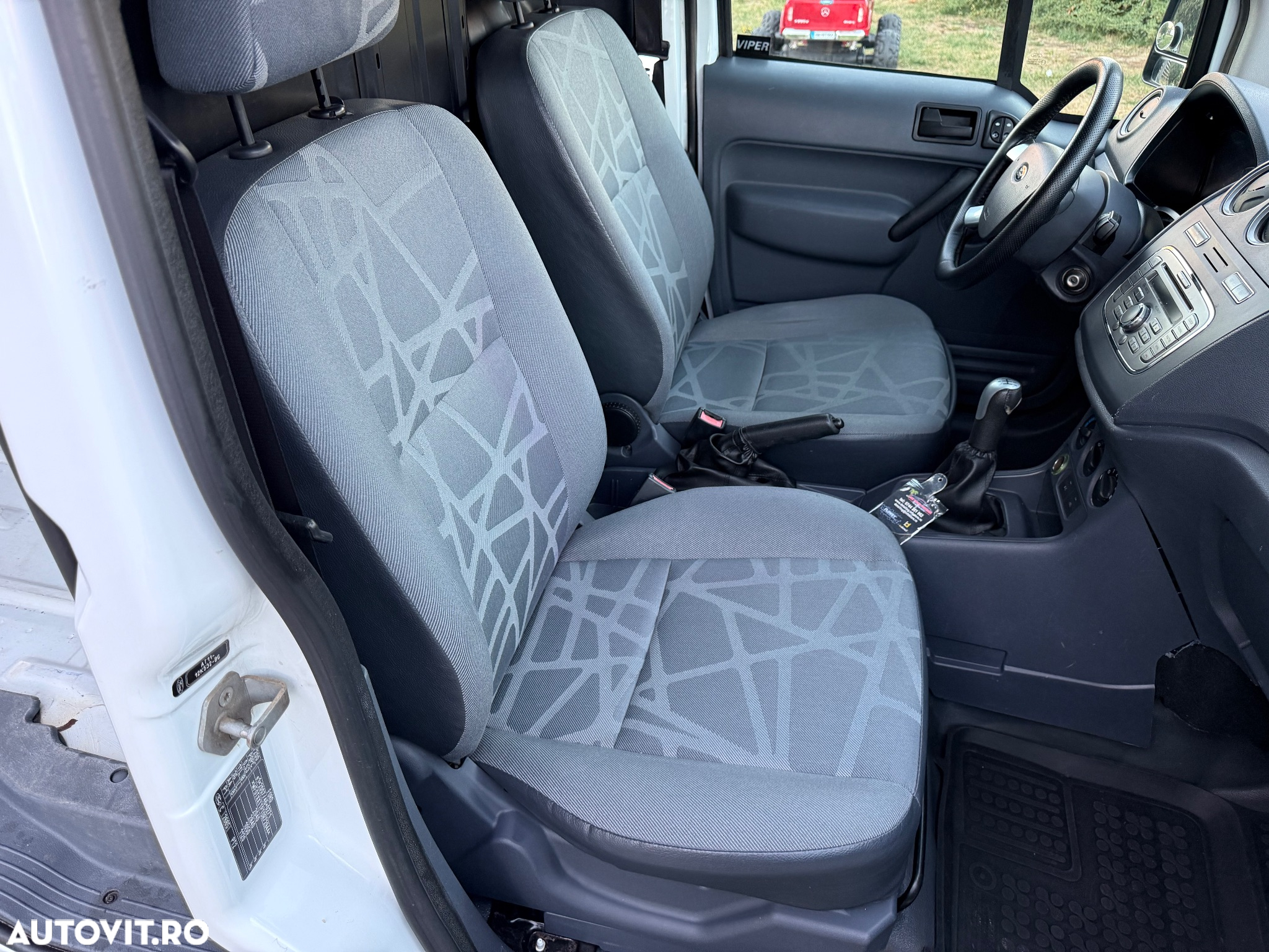 Ford Transit Connect - 14