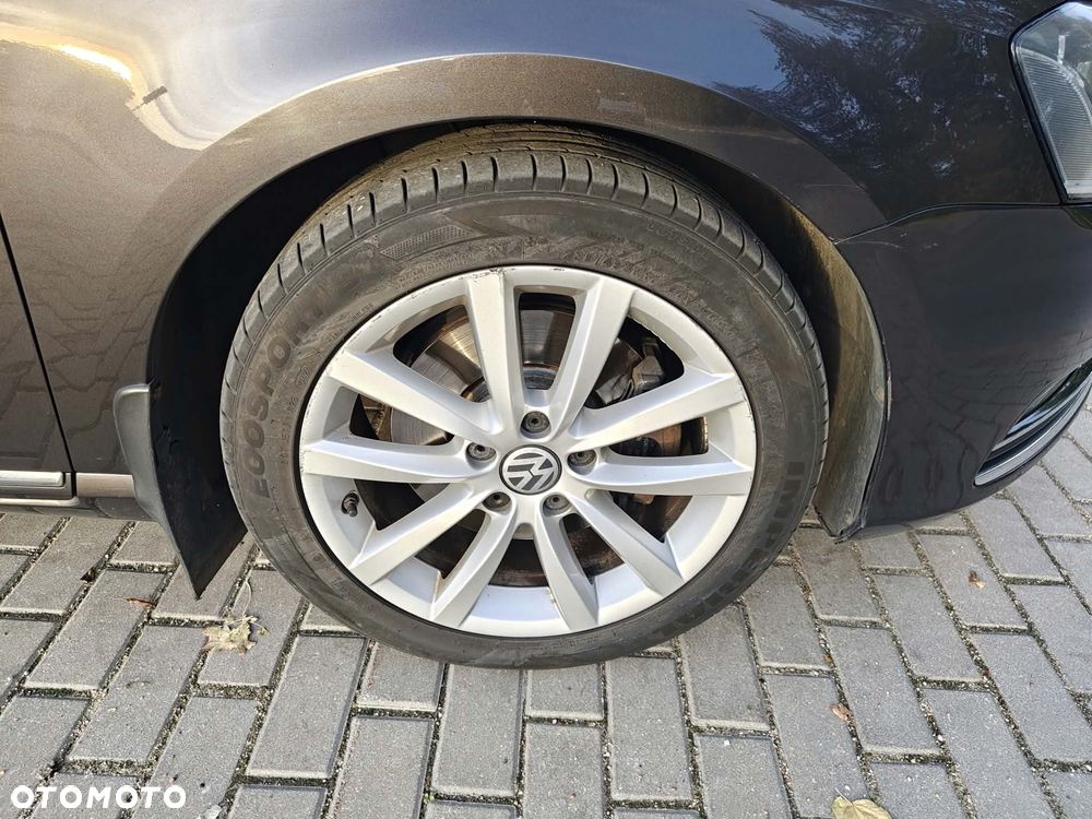 Volkswagen Passat - 14