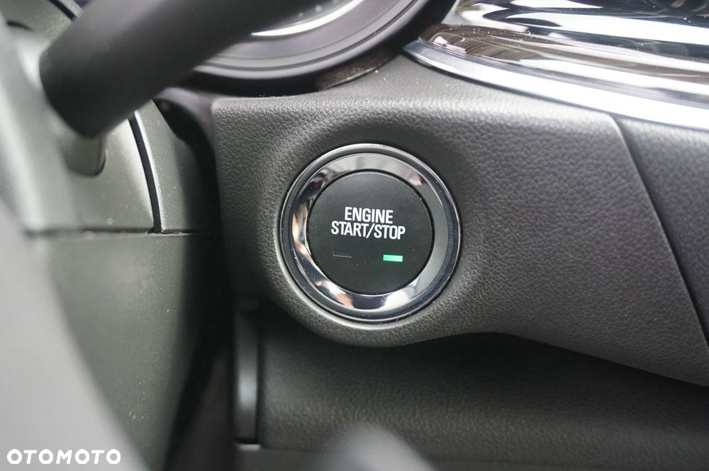 Opel Insignia 2.0 T 4x4 GSi + S&S - 20