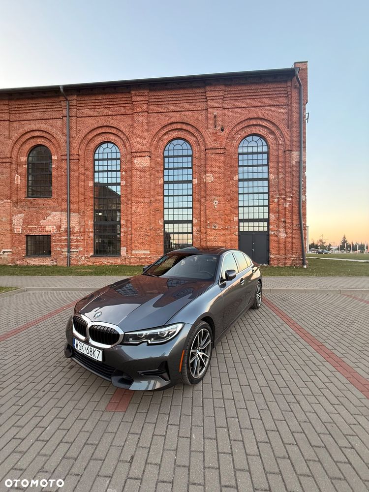 BMW Seria 3 330i xDrive Sport Line - 1