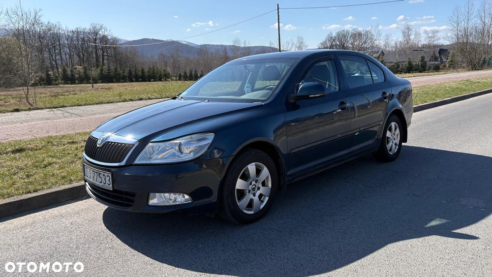 Skoda Octavia 1.6 TDI DPF Ambiente - 2