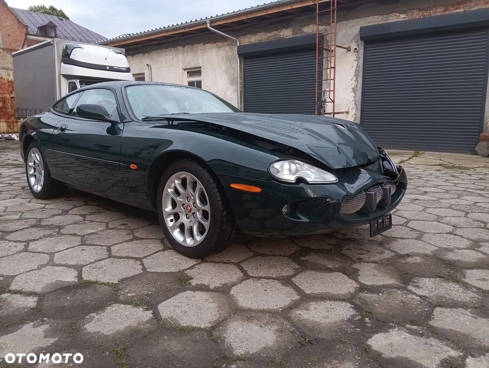 Jaguar XK XKR Coupe - 3