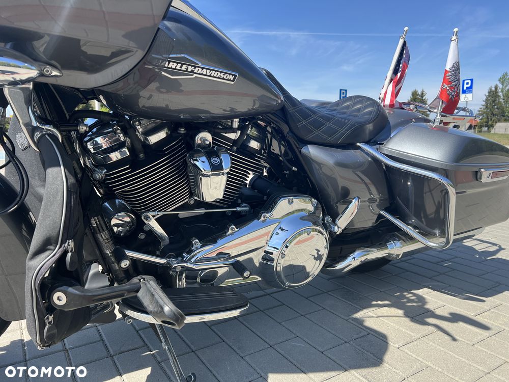 Harley-Davidson Touring Road Glide - 8