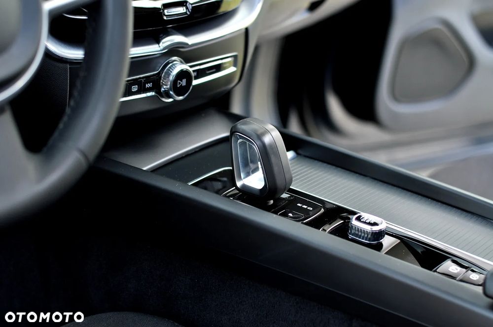 Volvo XC 60 T6 AWD Plug-In Hybrid Inscription Expression - 23
