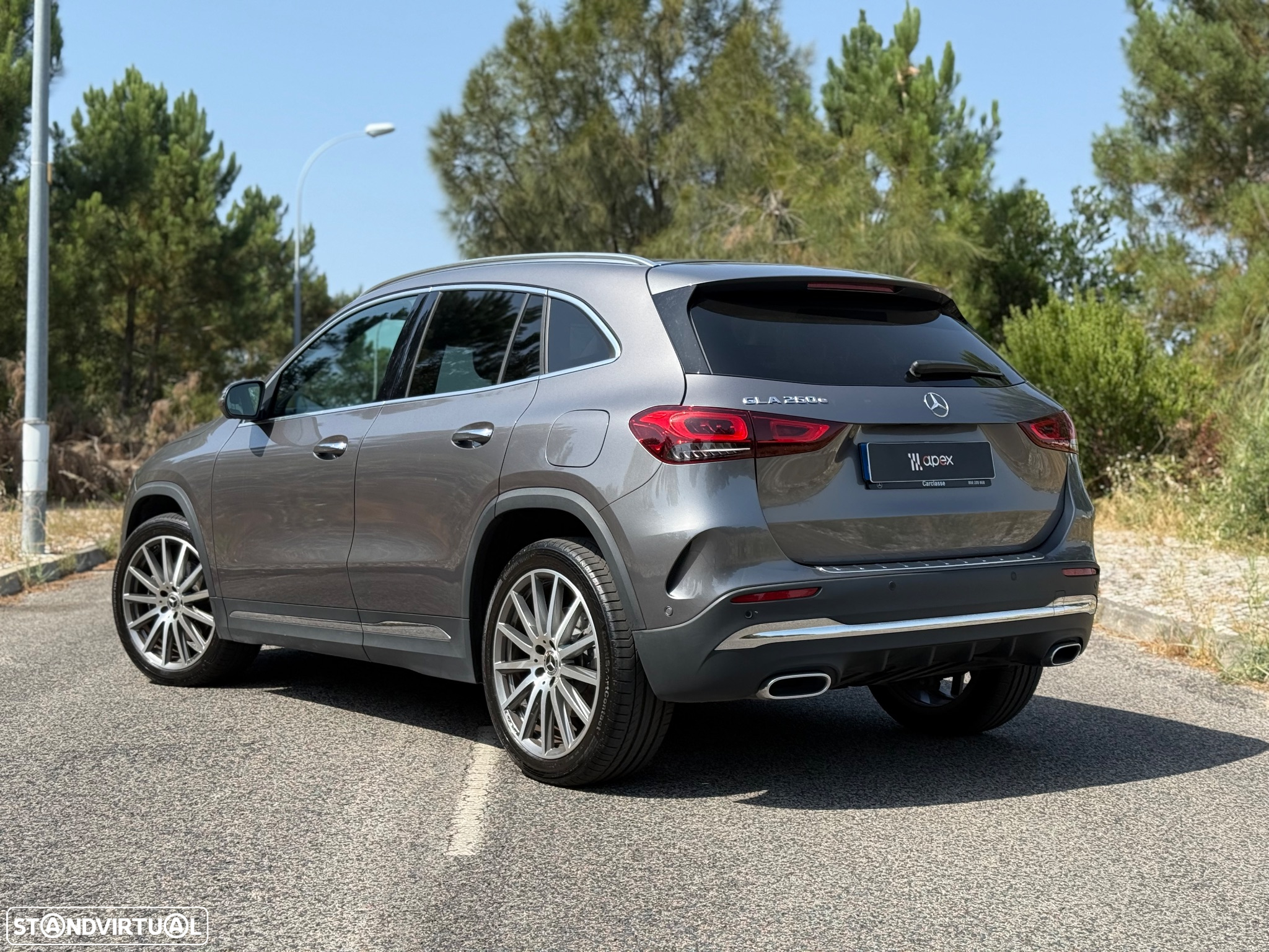 Mercedes-Benz GLA 250 e AMG Line - 3