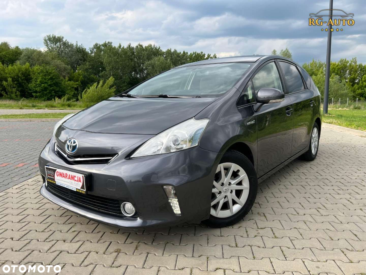 Toyota Prius+ - 17