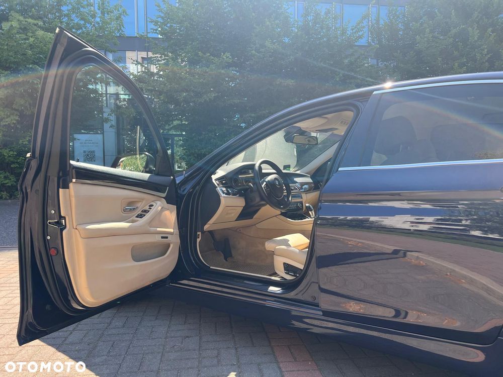 BMW Seria 5 520d - 12