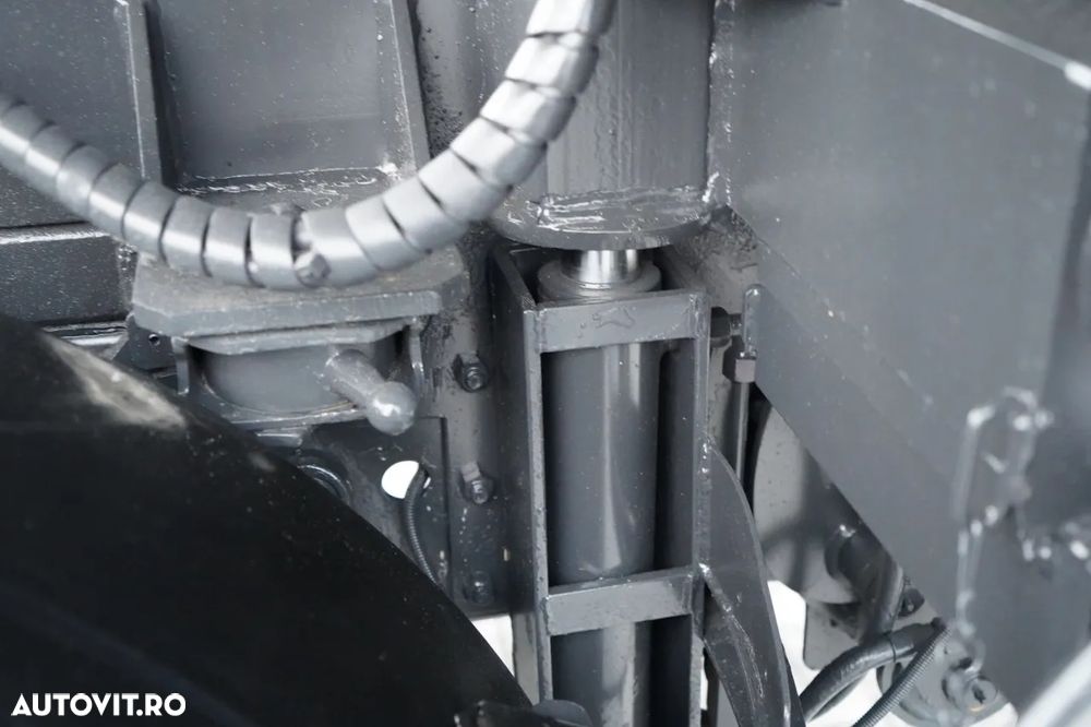 Mercedes-Benz ACTROS 4141 / 8x4 / CAROSERIE INTERSCHIMBABILĂ BDF / BASCULĂ BĂTĂȚI / BANCĂ HIDRODOXICĂ / CLAPETĂ HIDRODOXICĂ / EPS + AMBREIAJ - 8