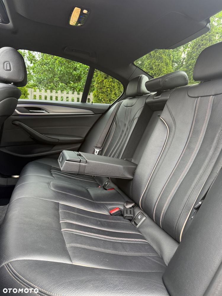 BMW Seria 5 520d M Sport Edition - 26