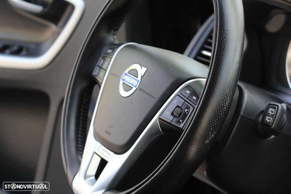 Volvo XC 60 2.0 D4 R-Design 139g Start/Stop - 34