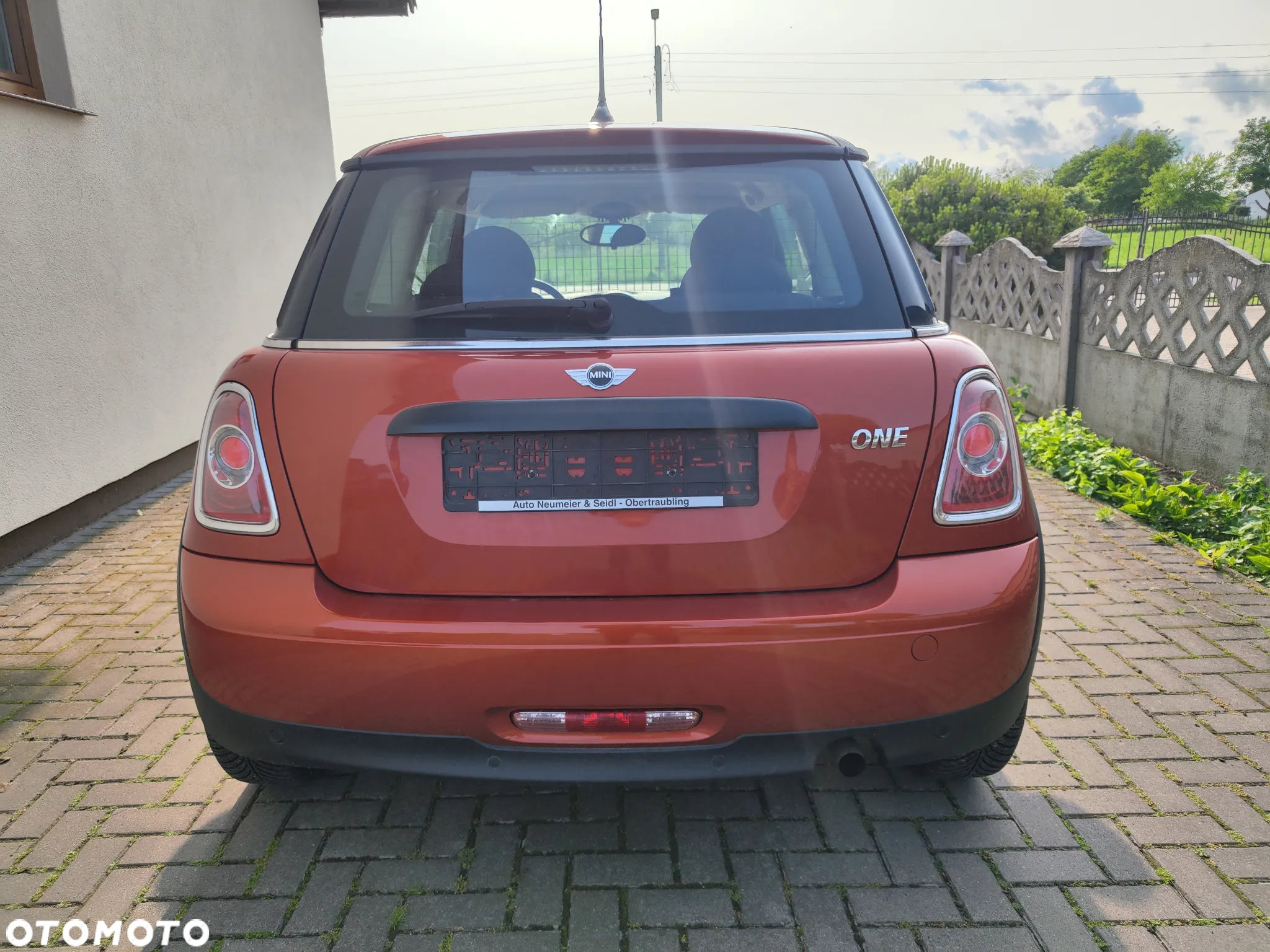 MINI ONE - 4