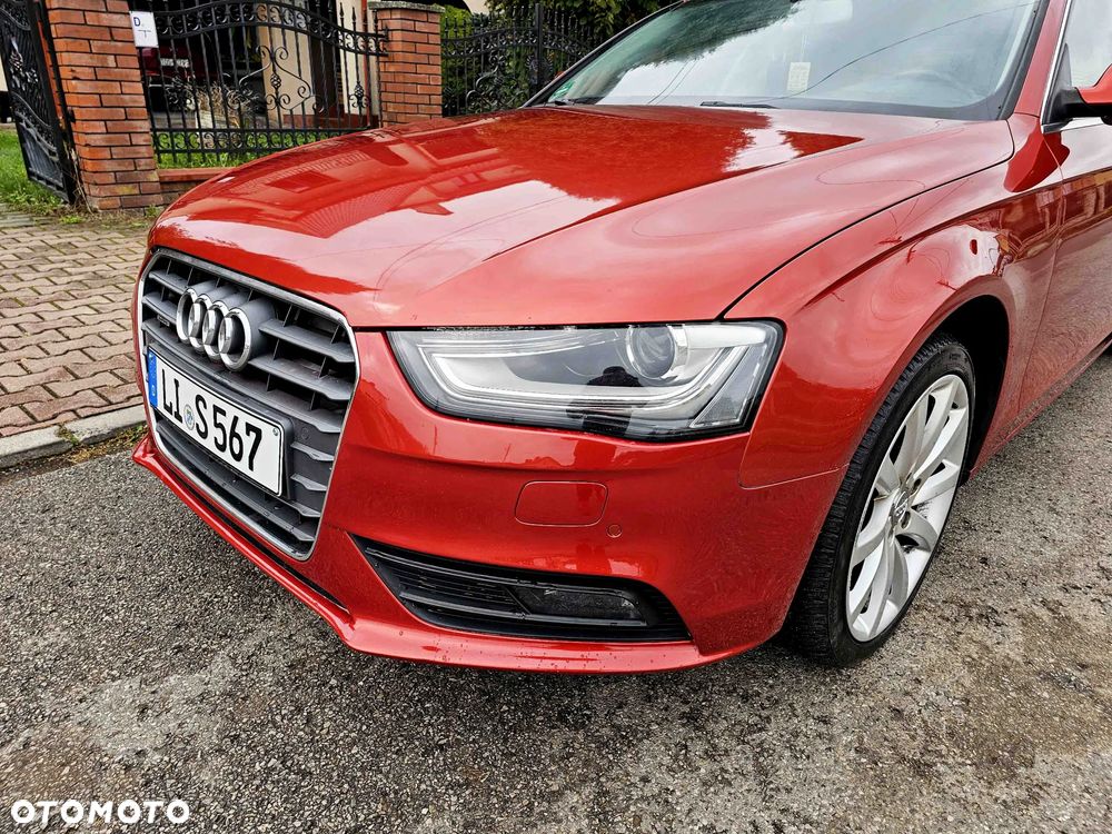 Audi A4 Avant 2.0 TDI DPF quattro S tronic S line Sportpaket - 2