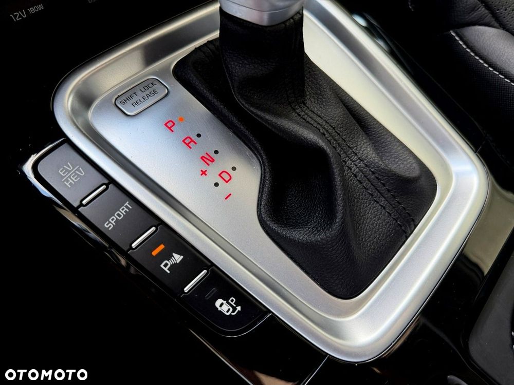 Kia XCeed - 30