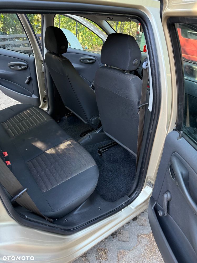 Fiat Punto - 11