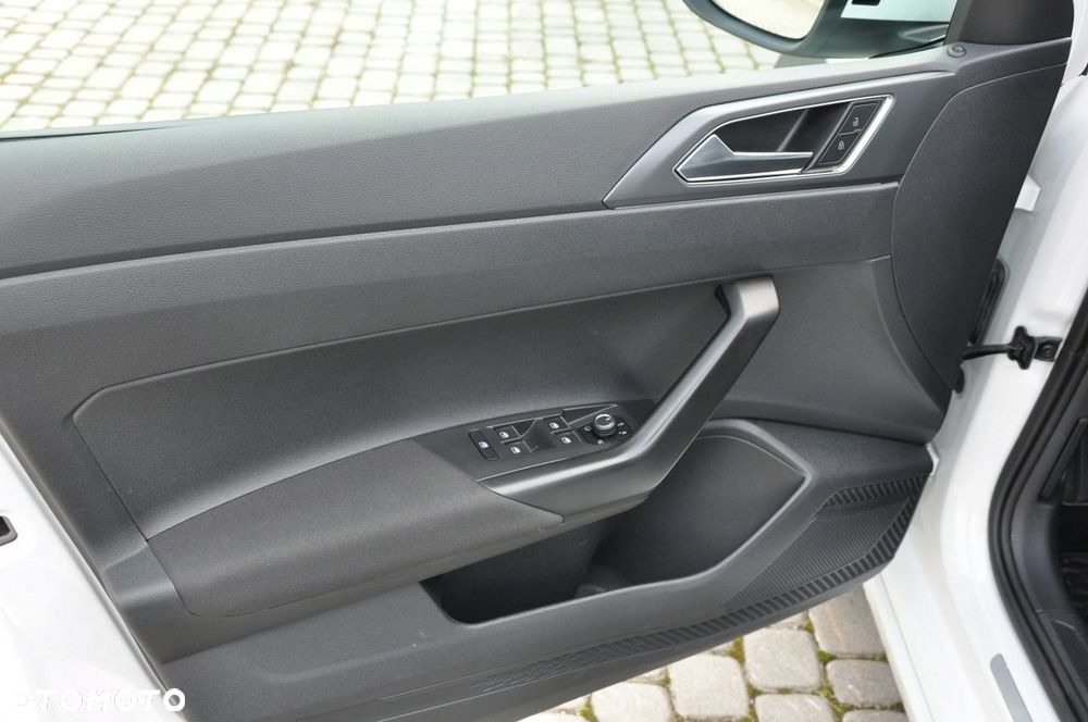Volkswagen Taigo 1.5 TSI ACT R-Line DSG - 11