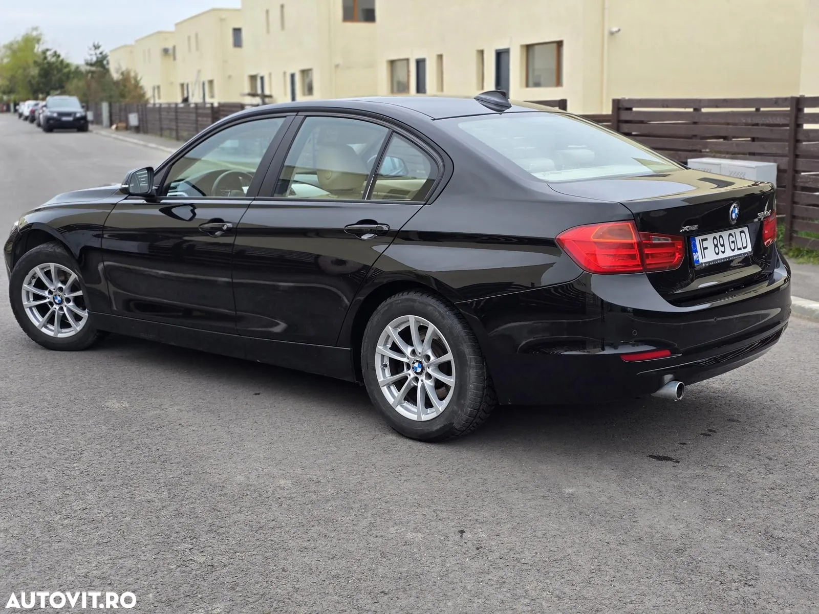 BMW Seria 3 - 12