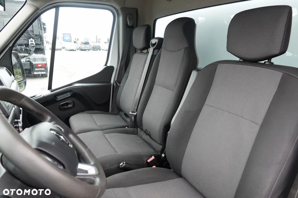 Renault MASTER / WYWROTKA / BLIŹNIAK / MANUAL / 3 MIEJSCA / - 29