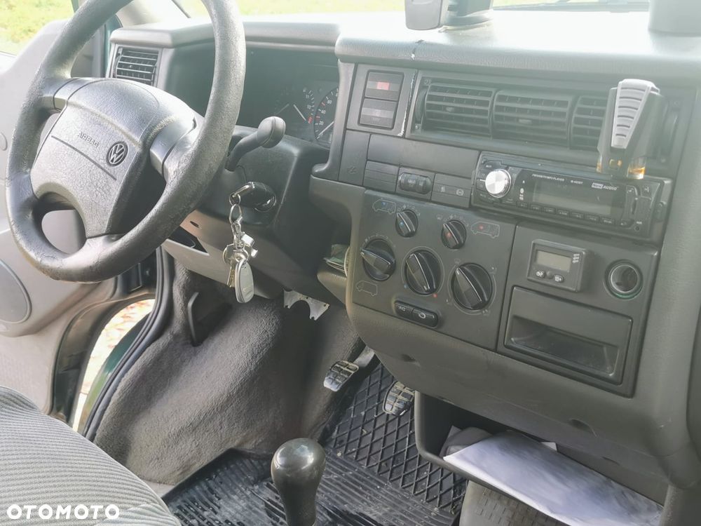 Volkswagen Caravelle Basis / CL - 13