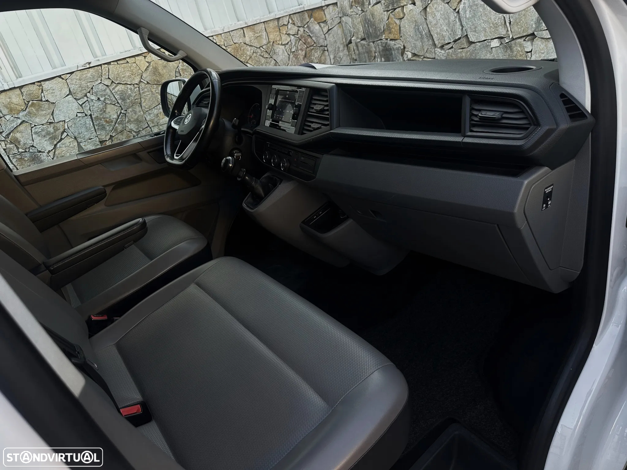 VW Caravelle 2.0 TDi BM Longa Comfortline - 12