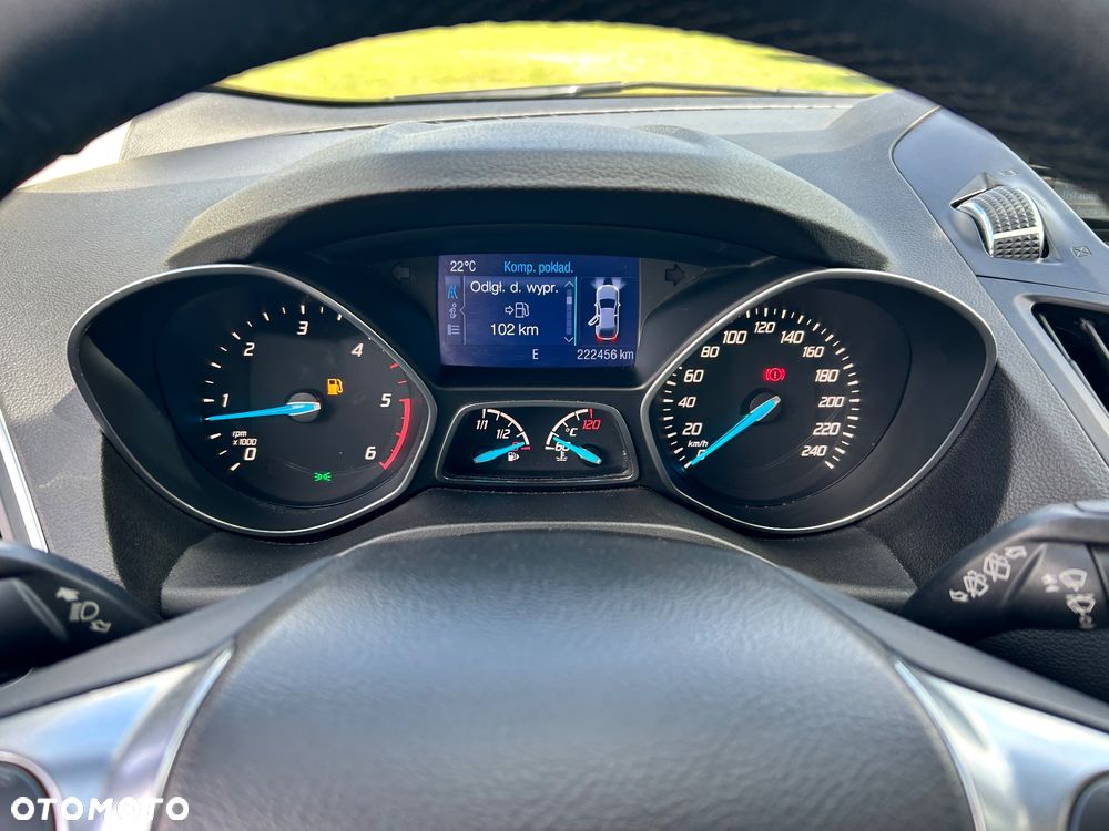 Ford Kuga 2.0 TDCi 2x4 Titanium - 12