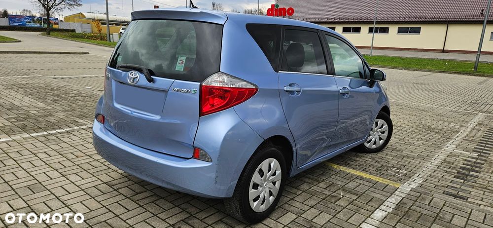 Toyota Verso S 1.4 D-4D Premium - 3