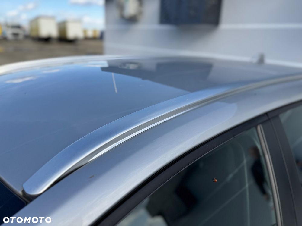 Toyota Corolla 2.0 Hybrid Comfort - 15